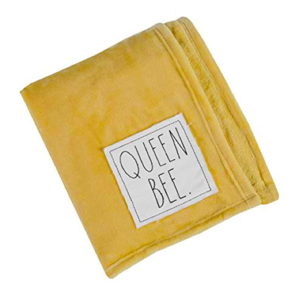 ⭐️ Rae Dunn Queen Bee Plush Throw Blanket 50x60” - Picture 2 of 2